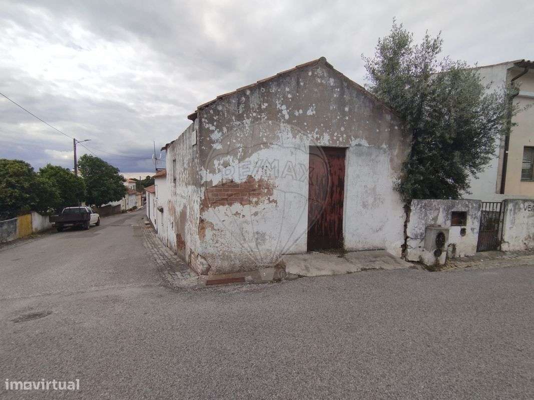 Moradia T2 para venda - Grande imagem: 2/4