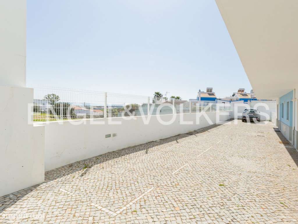 Moradia T2 Moderna em Condomínio com Piscina-25