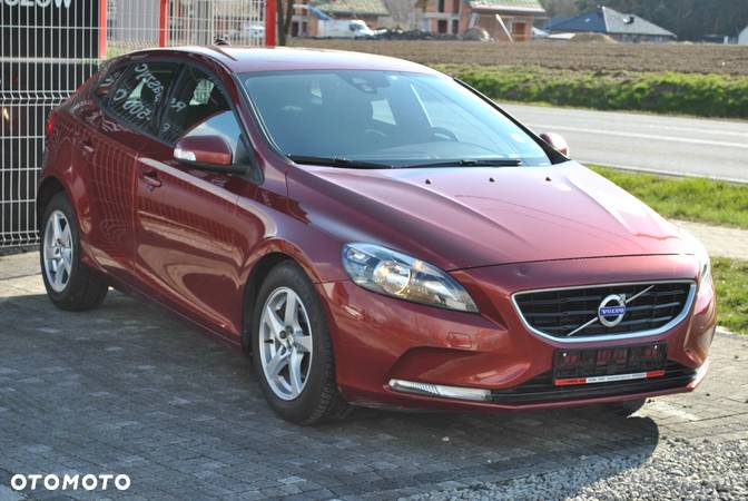 Volvo V40 D2 Summum - 3