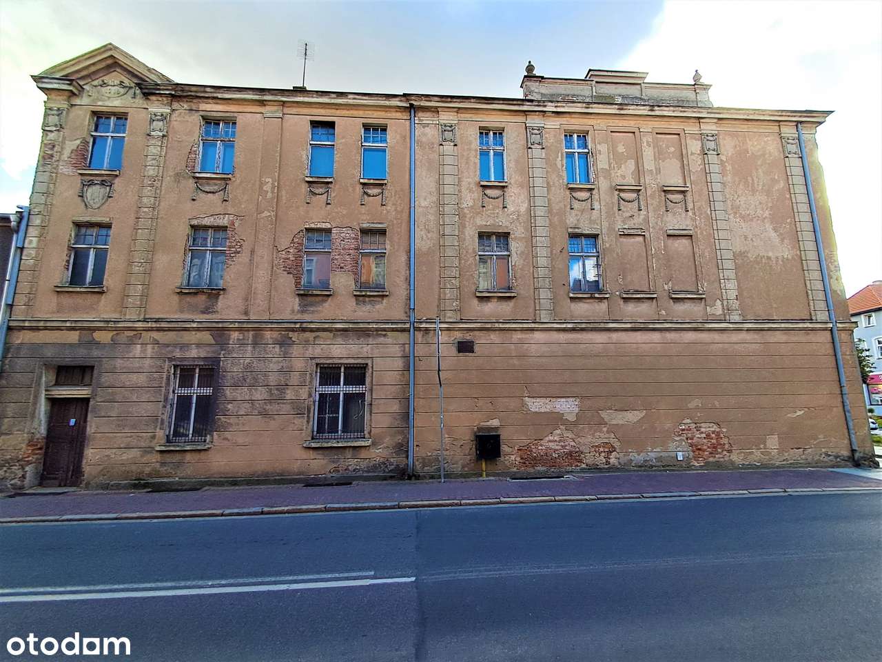 Kamienica w centrum Szamotuł - nieruchomość pod inwestycje!-4