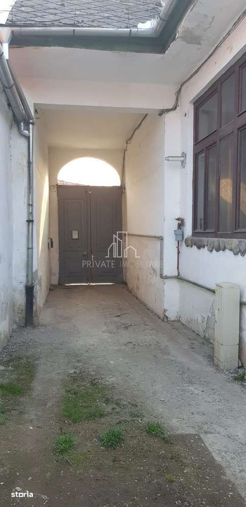 Imobil 470 Mp si Teren de 1 021 Mp de Vanzare, Str Bolyai, Central - Imagine principală: 3/4