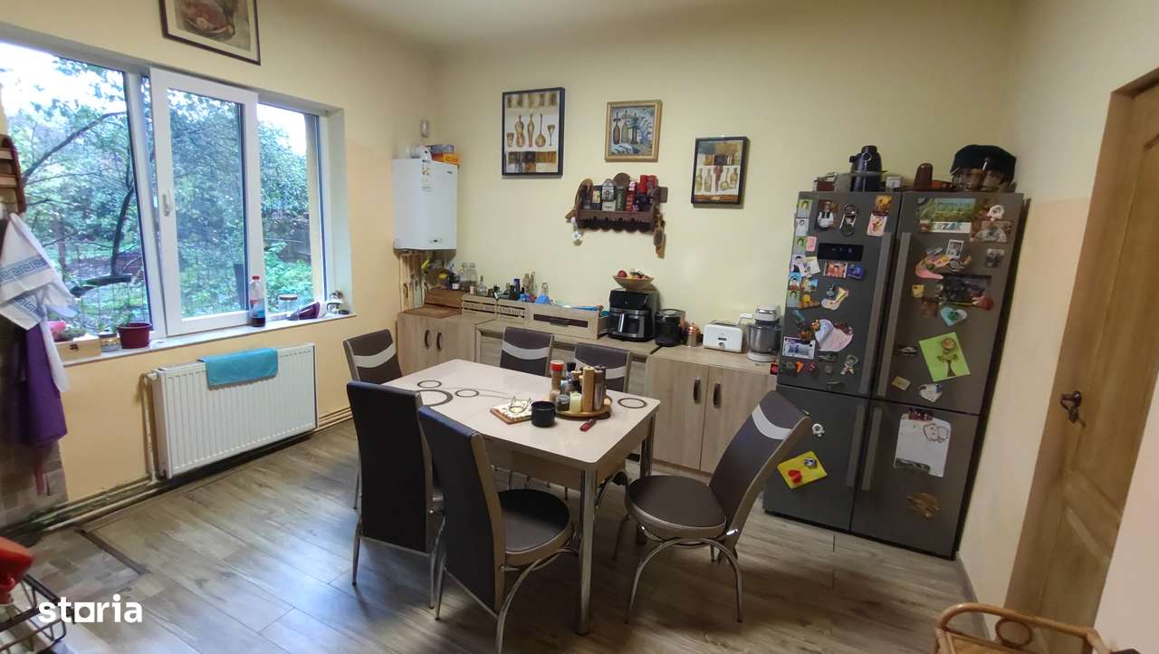 Vand apartament 3 camere in vila, cartierul Dambul Rotund-10