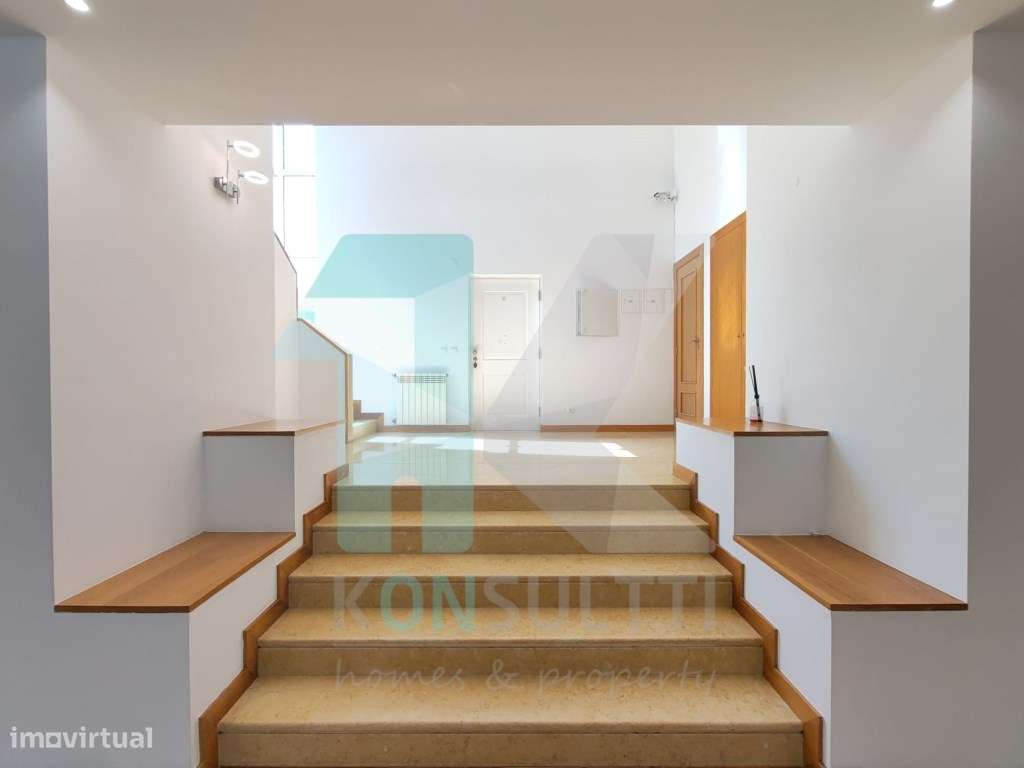 Moradia de luxo T4 com piscina no prestigiado condomínio fechado da...-28