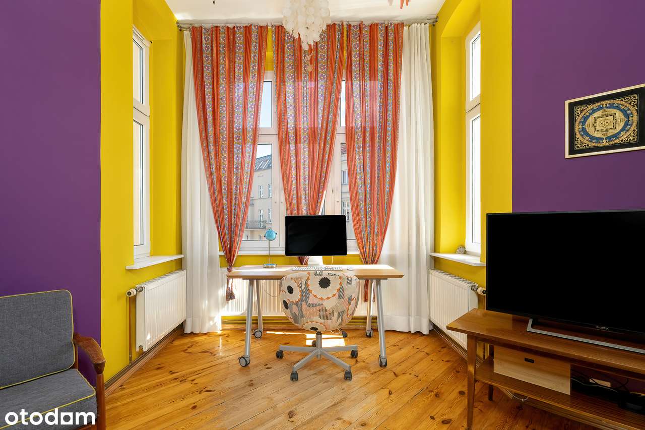 Trzystronne, z balkonem i piwnicą, przy tramwaju-12