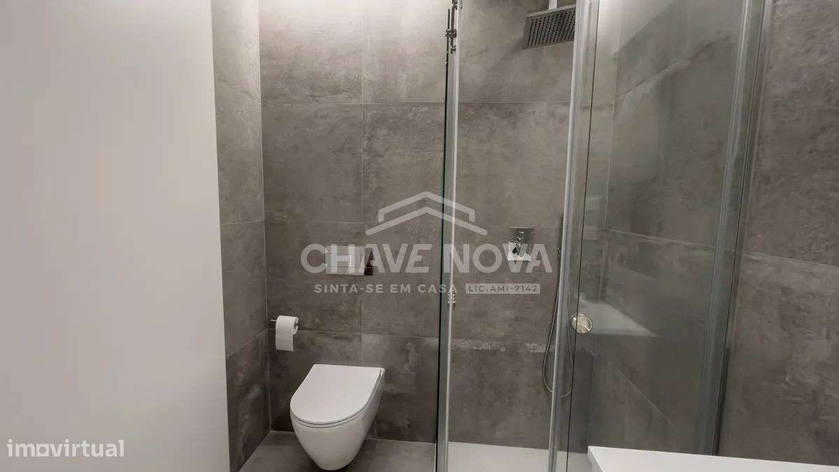 Apartamento T2 Novo c/ Lugar de Garagem Duplo na Madalena-3