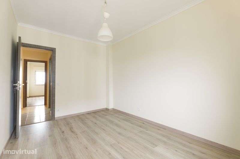 Vende se apartamento t2 - Grande imagem: 5/12