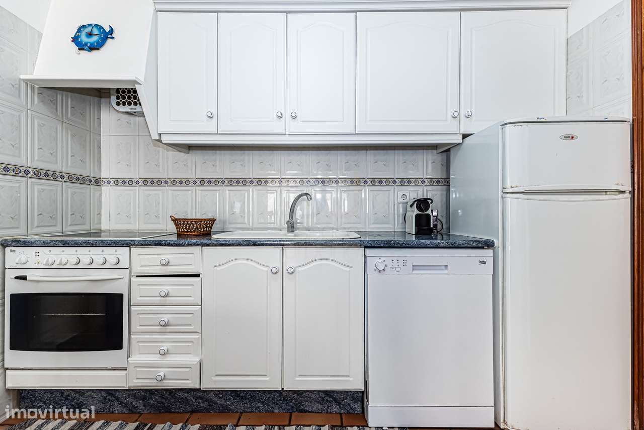 A. Pêra - Apart. 2 Quartos - Garagem - 150 Metros da Praia-13