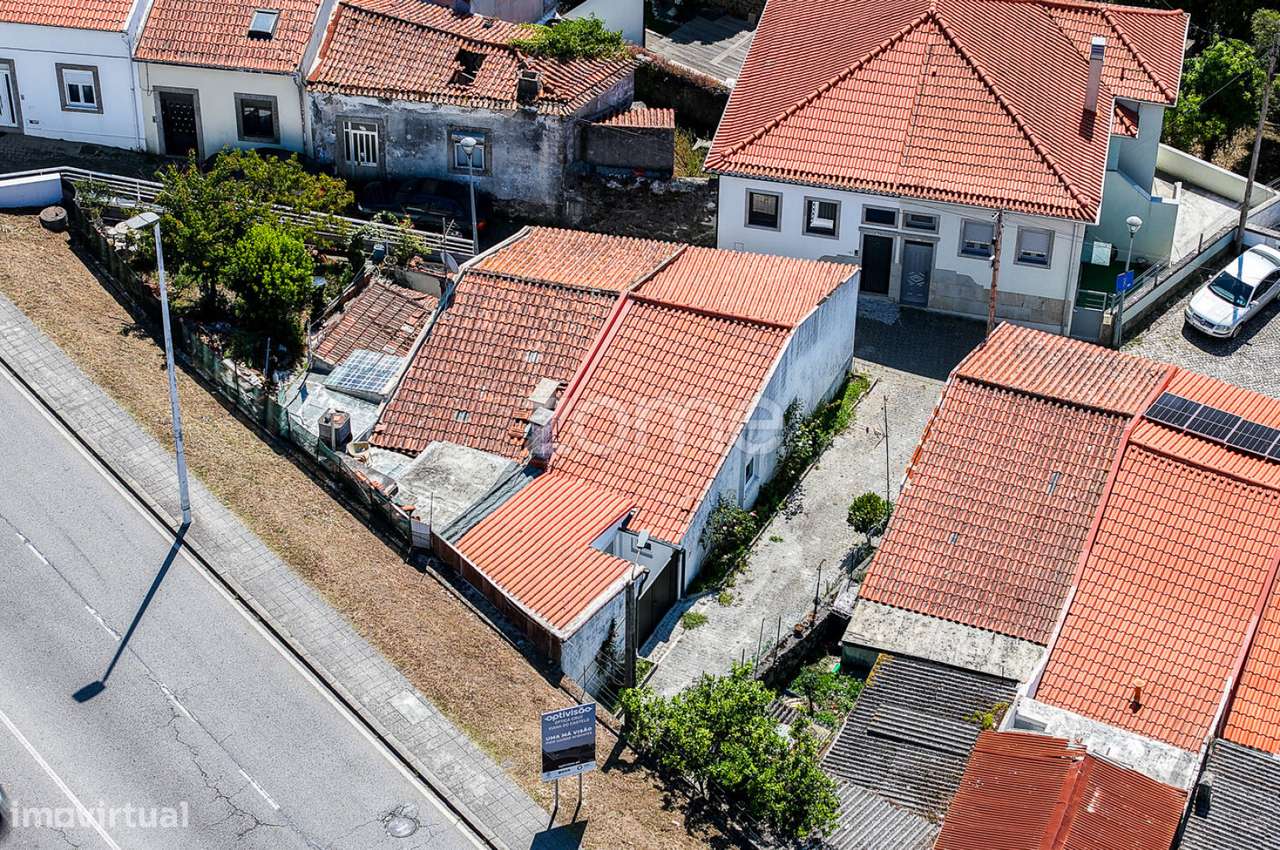 Moradia Térrea T2 Renovada no centro de Viana do Castelo-34