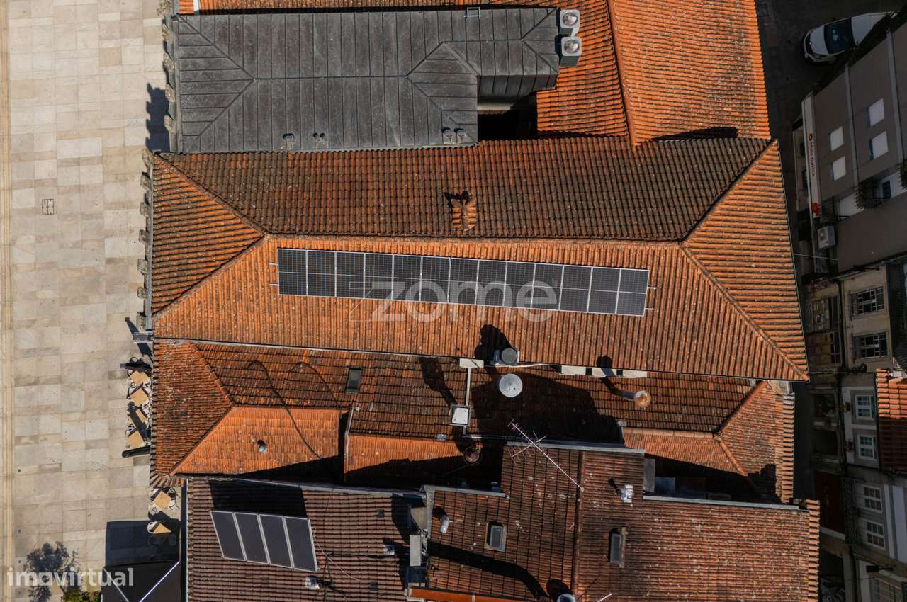 À Venda Prédio com - Grande imagem: 4/30