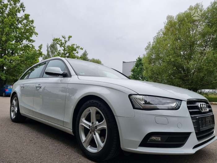Audi A4 B8 2.0 TDI DPF S line Sportpaket (plus) 2012