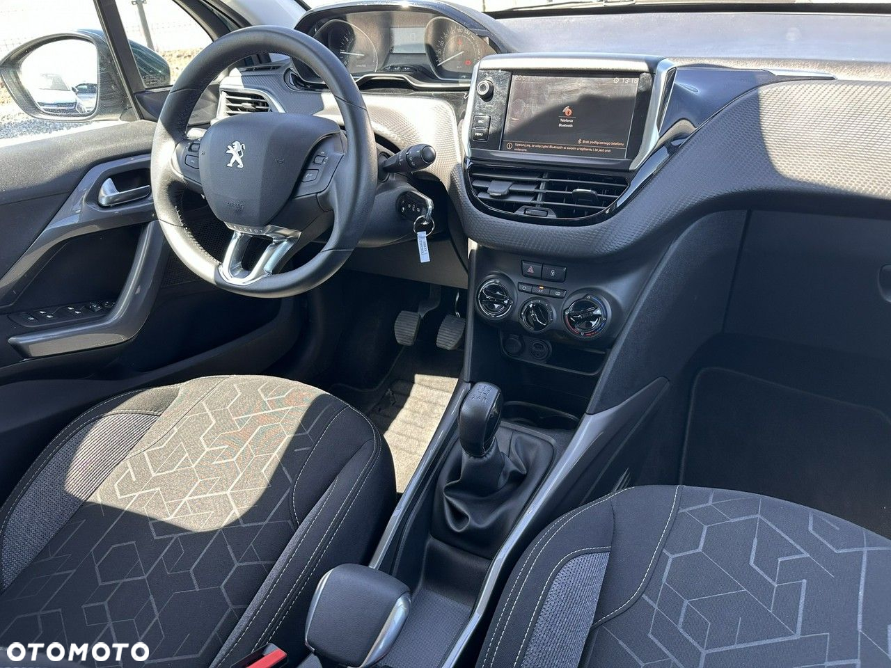 Peugeot 2008 PureTech 82 Allure - 15