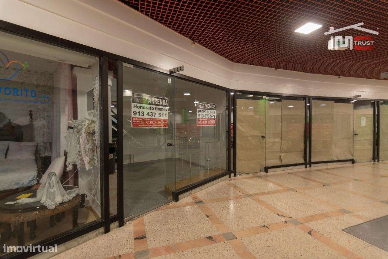 LOJA PARA COMÉRCIO NO FÁTIMA SHOPPING JUNTO AO SANTUÁRIO DE FÁTIMA - Grande imagem: 3/8