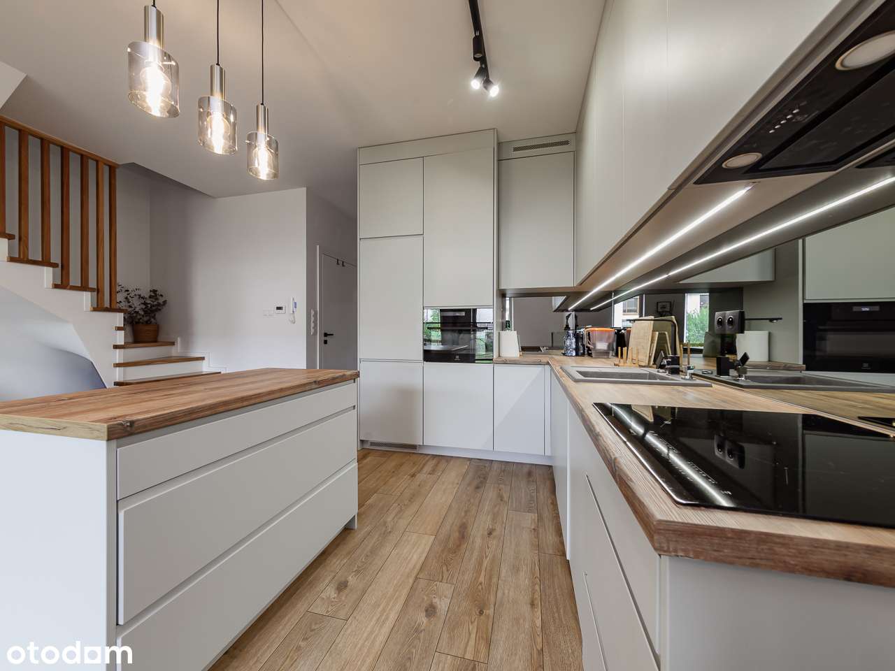 szybki dojazd do Warszawy gotowy do wprowadzenia 81 m2 ogród 75 m2-2