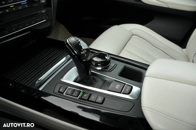 BMW X5 xDrive40d - 16