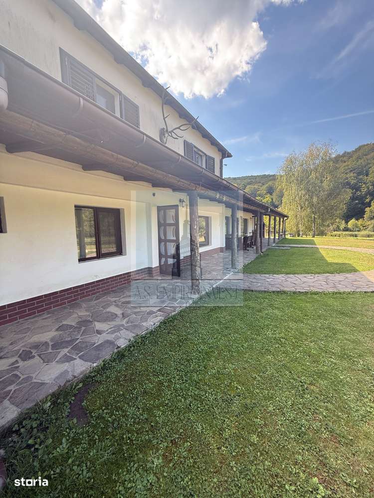 Complex Turistic activ,  2 lacuri ,teren 16800 mp -zona Valea Dobârlău-3
