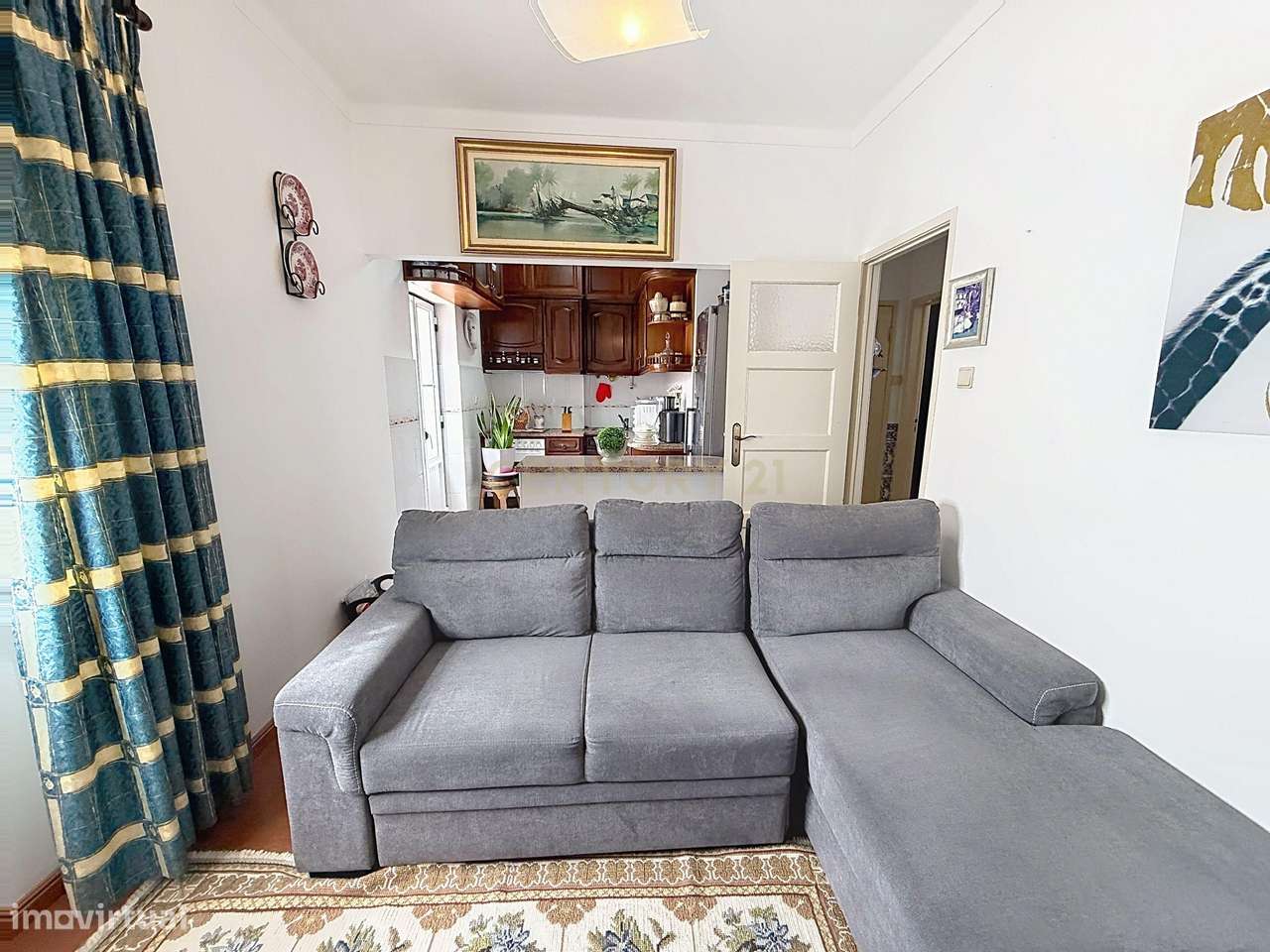 Apartamento T2 no Centro Histórico da Nazaré com Vista Mar-25
