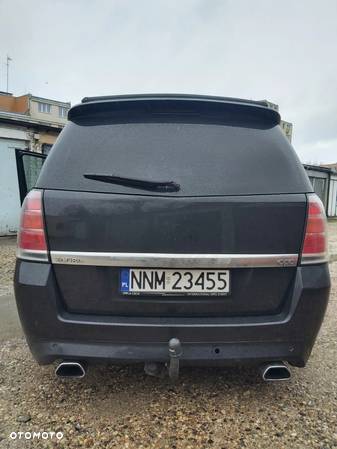 Opel Zafira 2.0 T OPC - 13