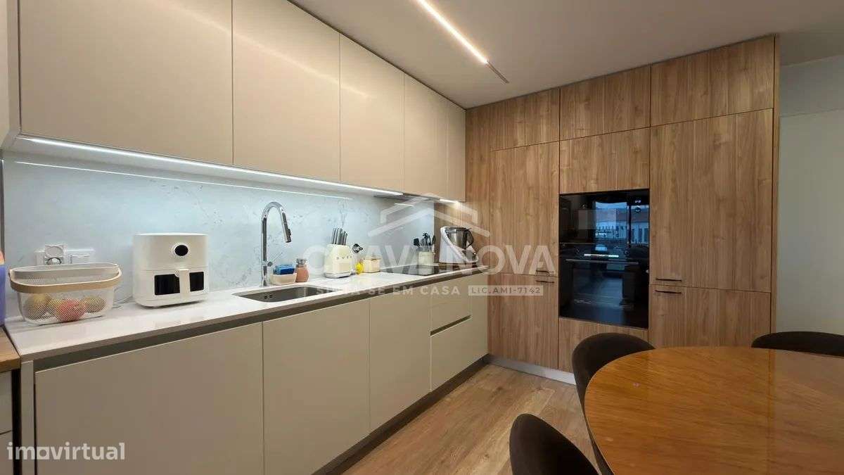 Apartamento T1+1 Como Novo c/ Lugar de Garagem em Santa Marinha (VL8) - Grande imagem: 5/33