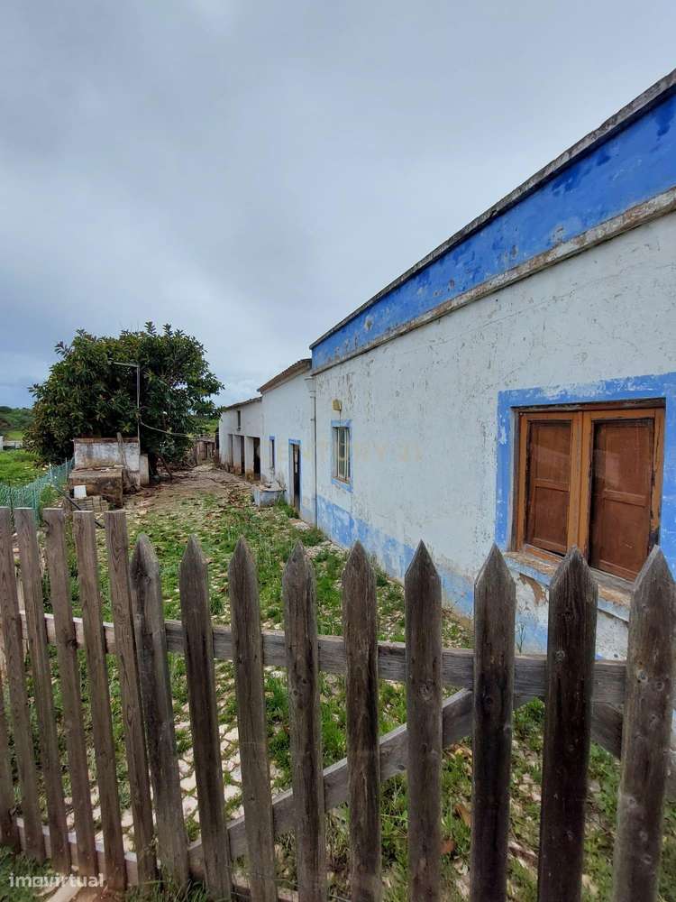 Moradia T4 em Barão de São Miguel, na freguesia de Vila do Bispo, Lago - Grande imagem: 2/11