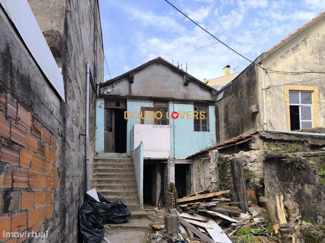 Moradia para Recuperar em Pedrouços, Maia-3
