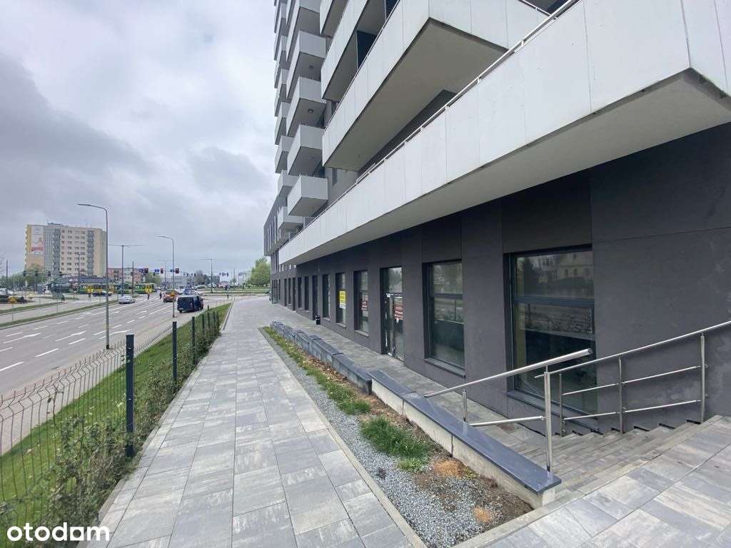 Lokal perterowy z witrynami 407m-10