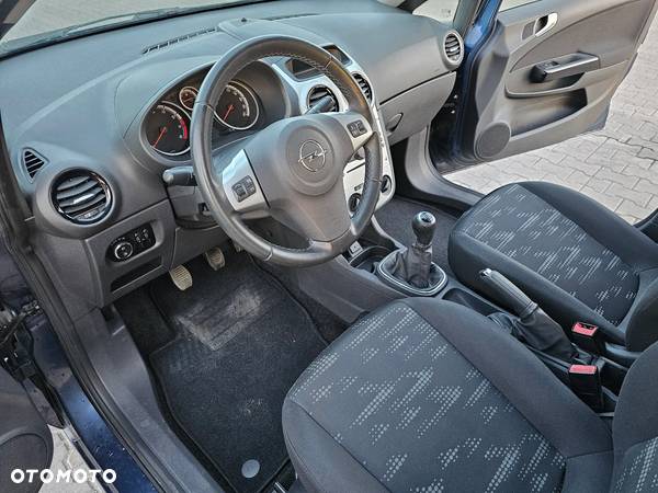 Opel Corsa 1.4 16V Selection - 19