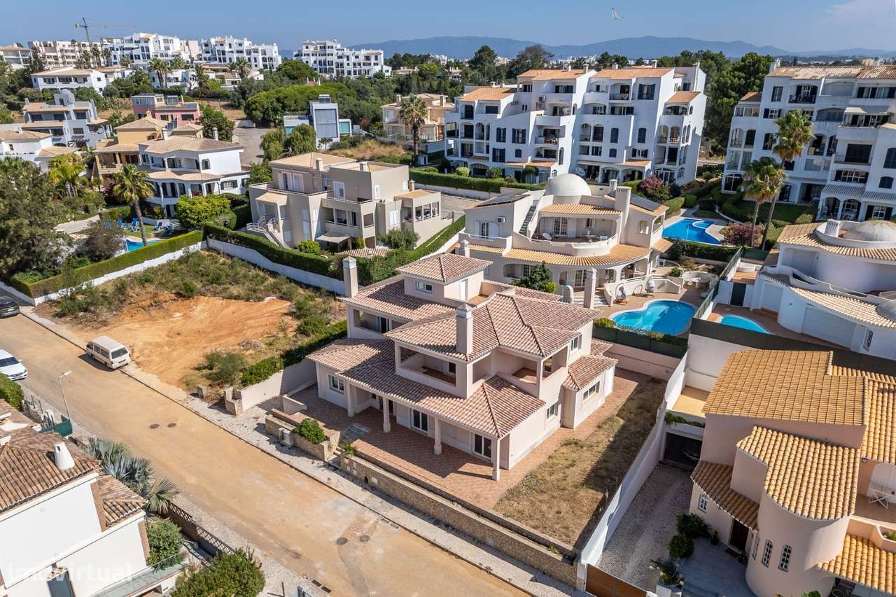 Moradia isolada T4+1 em Portimão - Grande imagem: 4/52