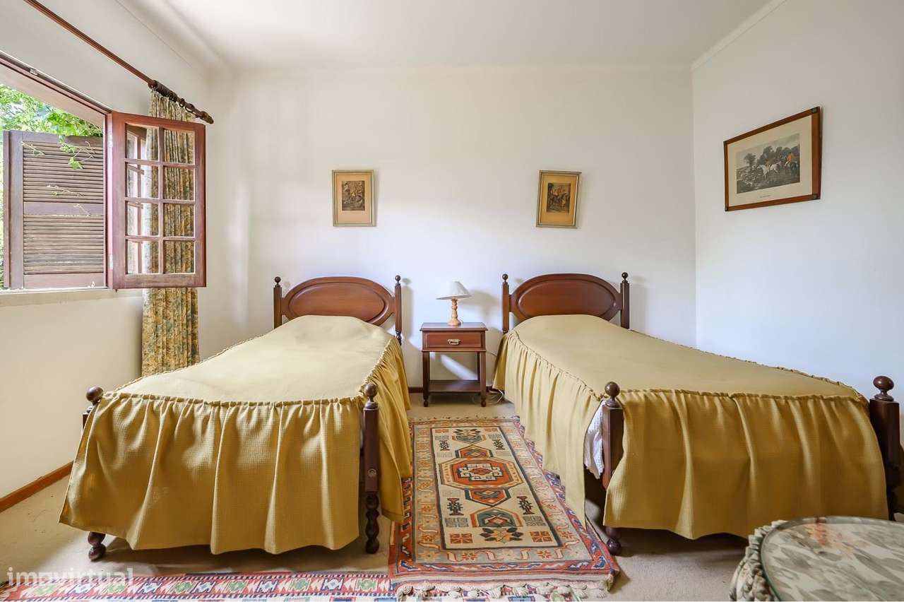 Moradia T4 com Jardim e Vista de Campo na Golegã-18