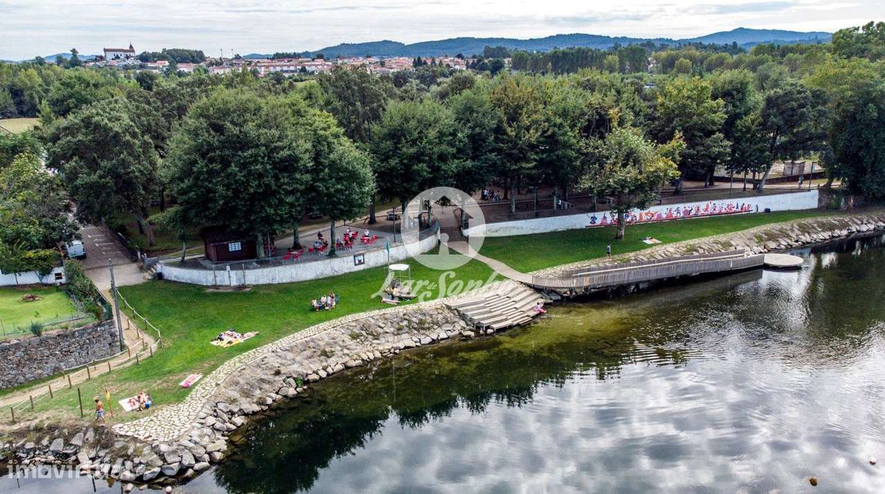 Moradia Bifamiliar T3 em Braga com jardim - Grande imagem: 4/22