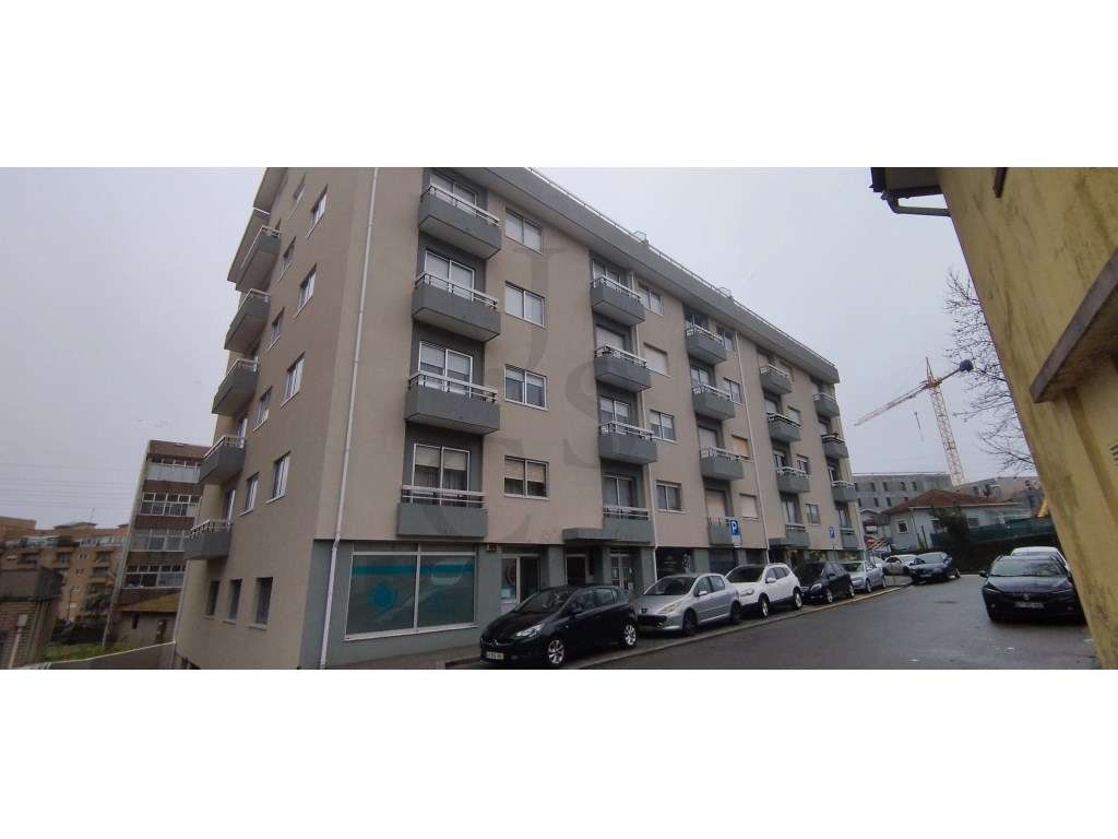 Excelente apartamento T2+1, situado a apenas dois minutos da estaçã...-10