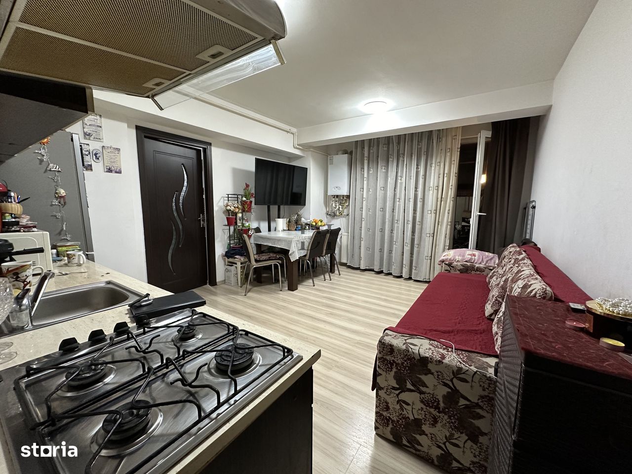 Apartament cu 2 camere/ gradina de 50mp/ loc de parcare subteran