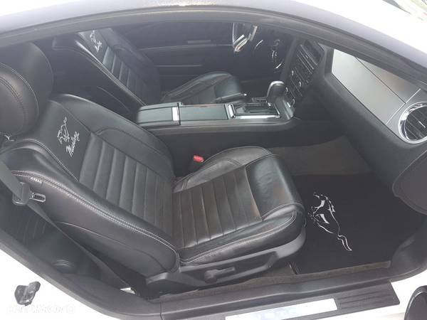 Ford Mustang 3.7 V6 Premium - 13