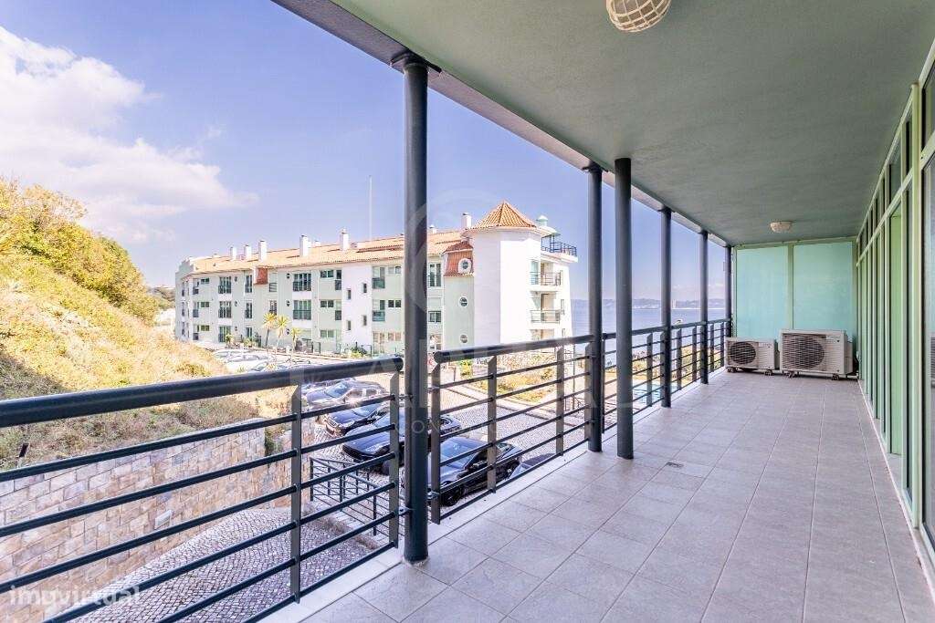 Apartamento T5 Duplex Exclusivo em Primeira Linha de Mar-17