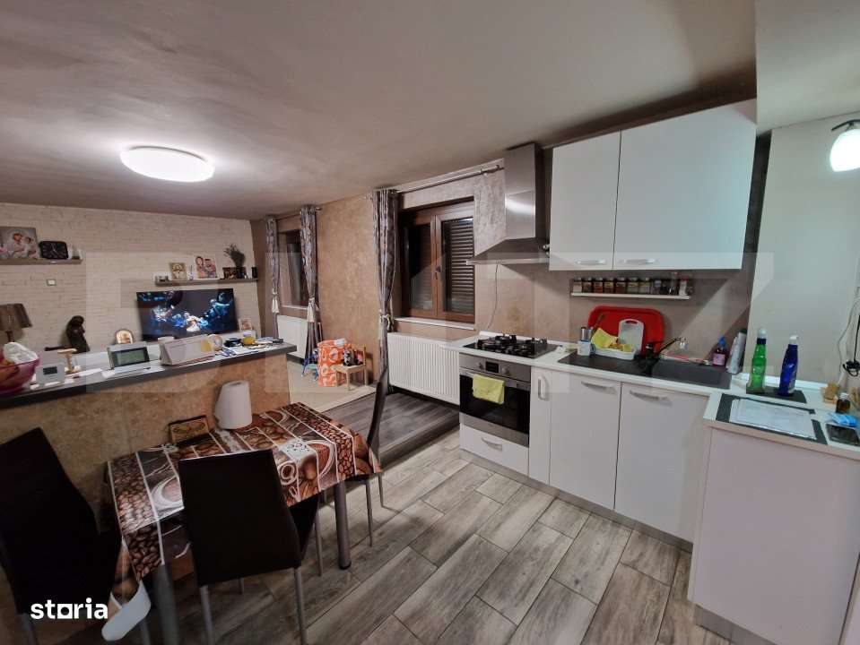 Casa 8 camere, teren 387mp, zona Centrala - Imagine principală: 3/16