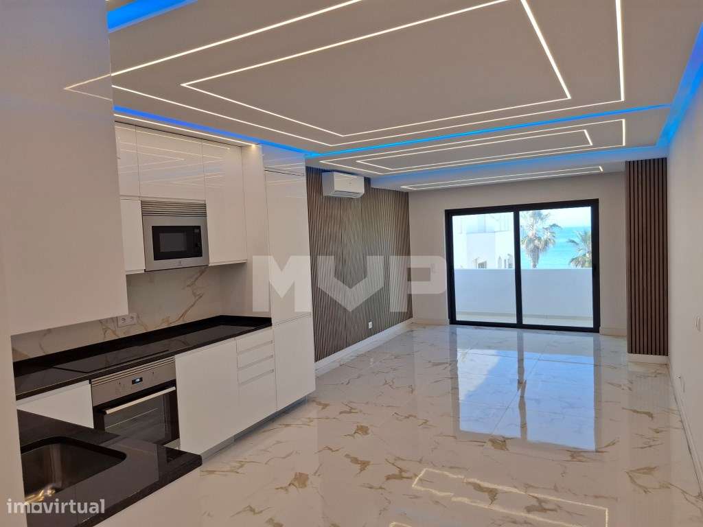 Apartamento T2 em Quarteira-0