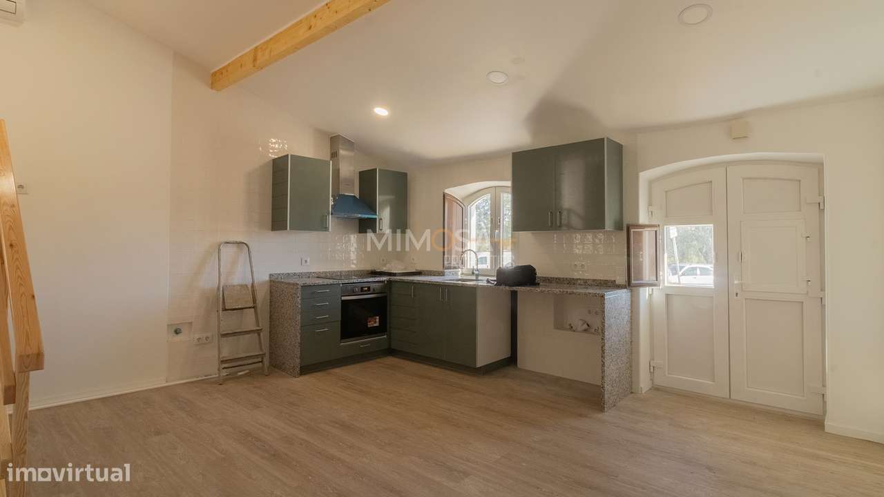 Moradia T2 integralmente remodelada em 2025 no centro de Aljezur - Grande imagem: 4/16