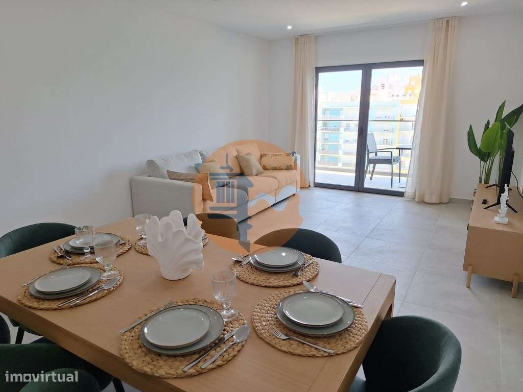 Apartamento T2 no centro de Armação de Pêra - Grande imagem: 2/44