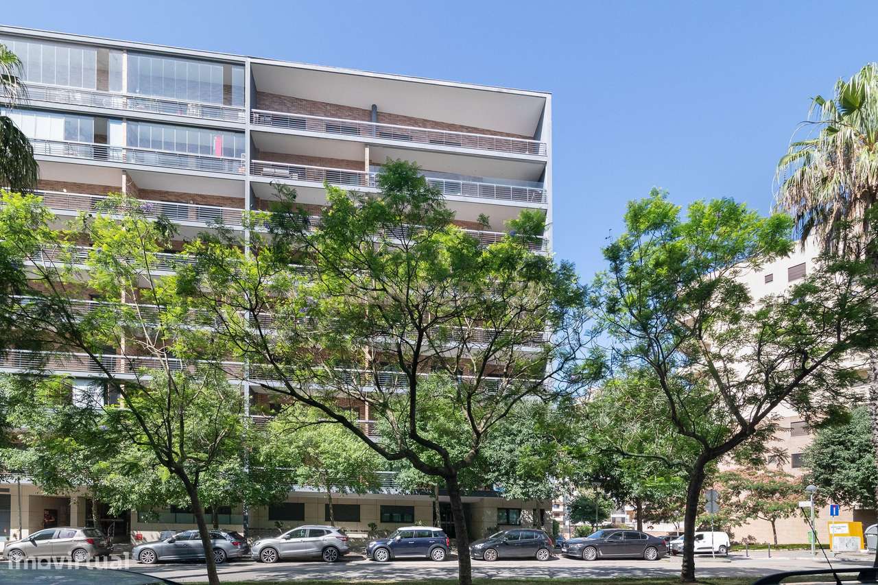 Apartamento T1 nas Colinas do Cruzeiro com Arrecadação e Parqueamento-27