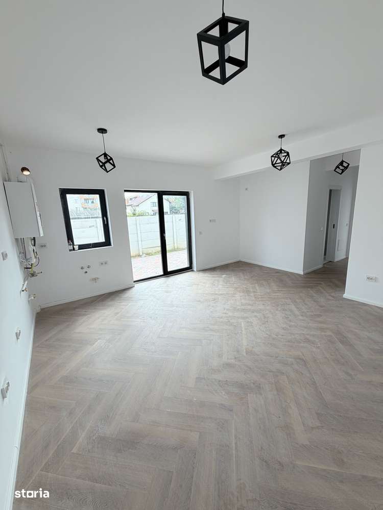 2 camere, curte și mansardă-6