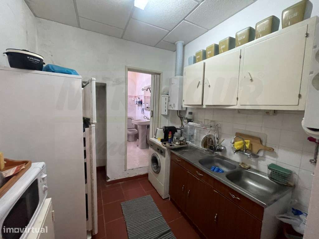 Moradia com Antiga padaria-17