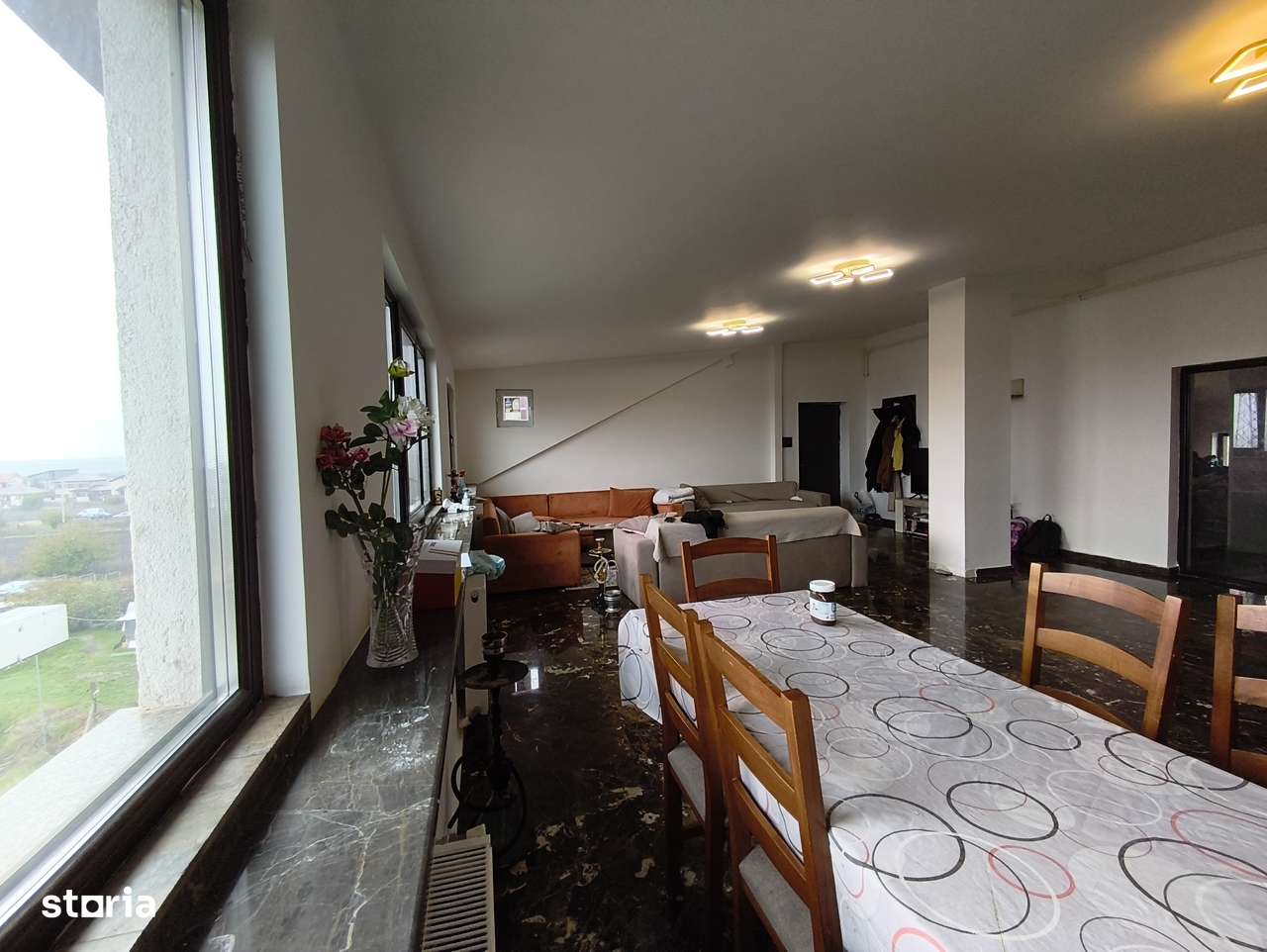 Apartament cu 5 camere-etaj intreg, 2 locuri parcare, 3 bai.-3