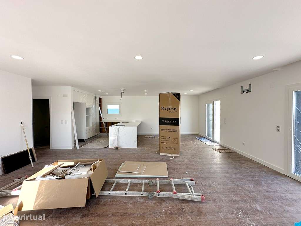 Moradia T3 a venda com Design Sofisticado e Jardim Privado - Grande imagem: 5/17