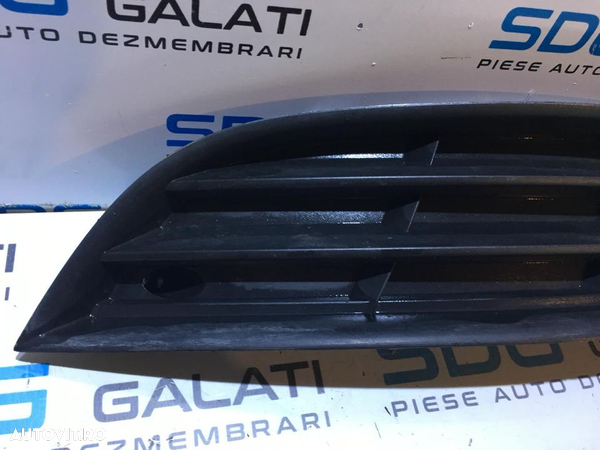 Grila Inferioara Stanga Spoiler / Bara Fata VW Passat B6 2005 - 2010 Cod Piesa 3C0853665 - 5