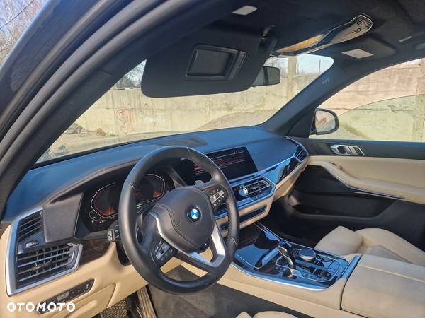 BMW X5 xDrive40i - 13