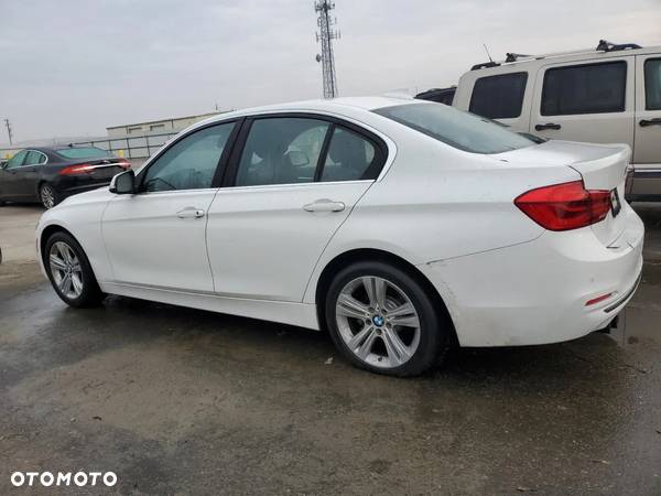 BMW Seria 3 330i - 6