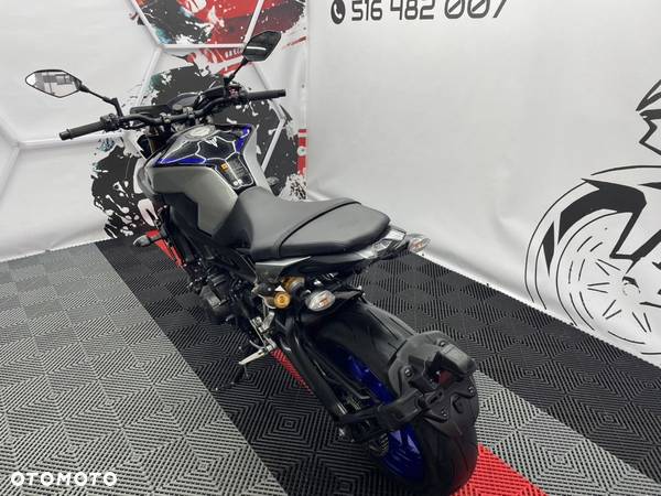 Yamaha MT - 7