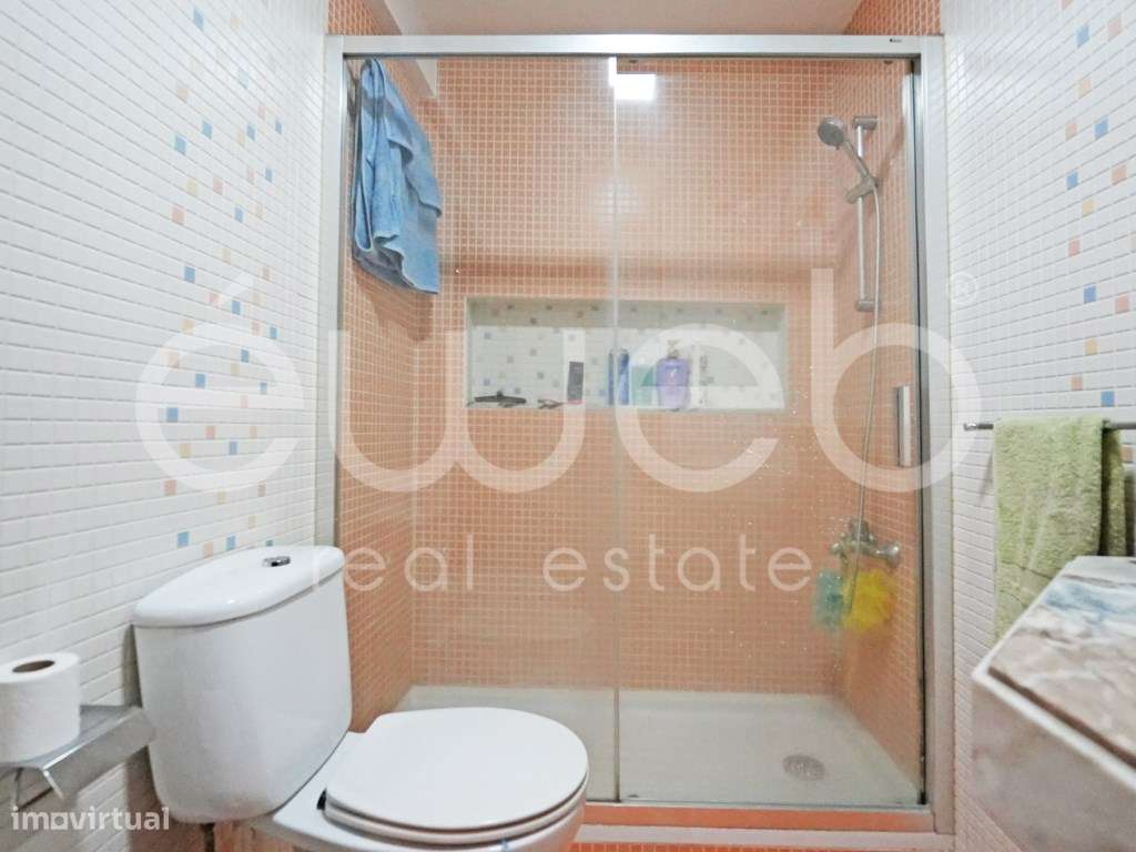 Apartamento T3 com varanda, Luísa Todi-14