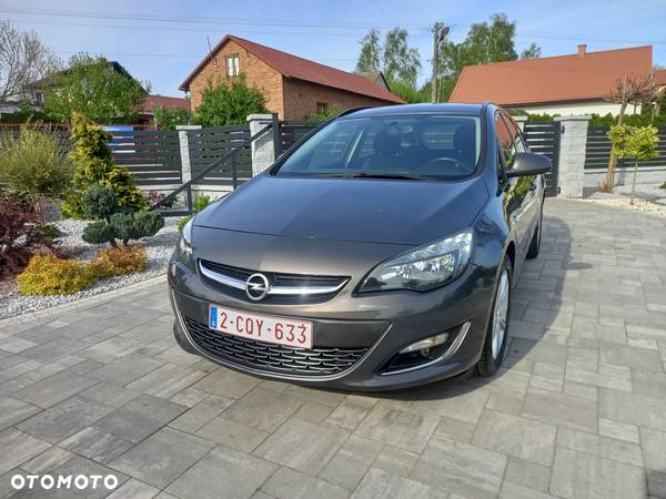 Opel Astra IV 1.7 CDTI Cosmo - 1