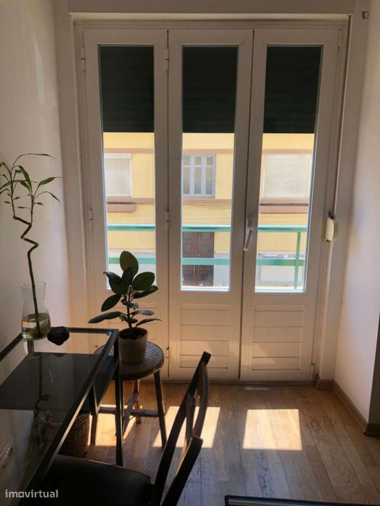 Quarto - localizado em Campolide Lisbon - Grande imagem: 4/5