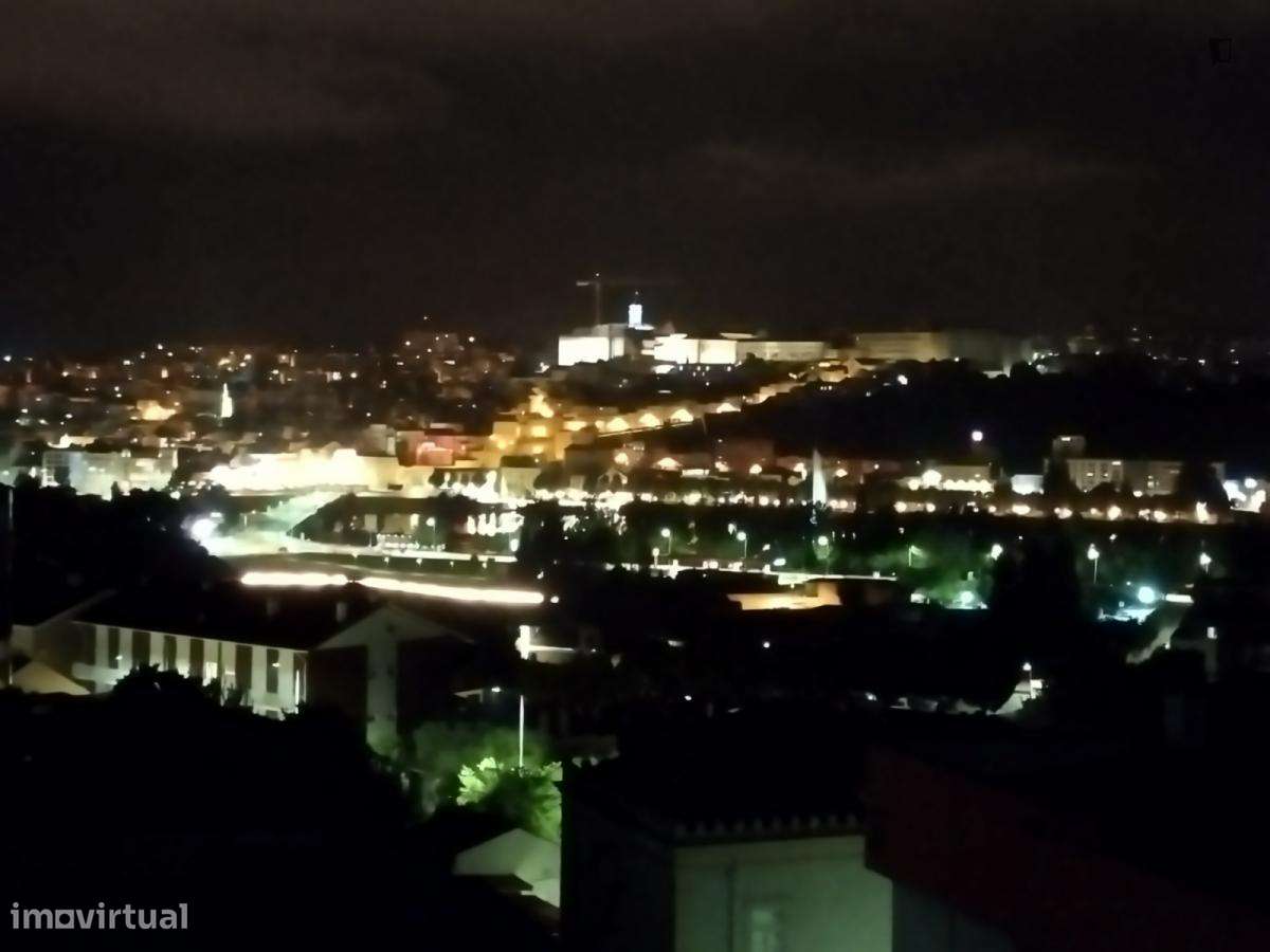 Quarto - localizado em Alta de Santa Clara Coimbra - Grande imagem: 4/10